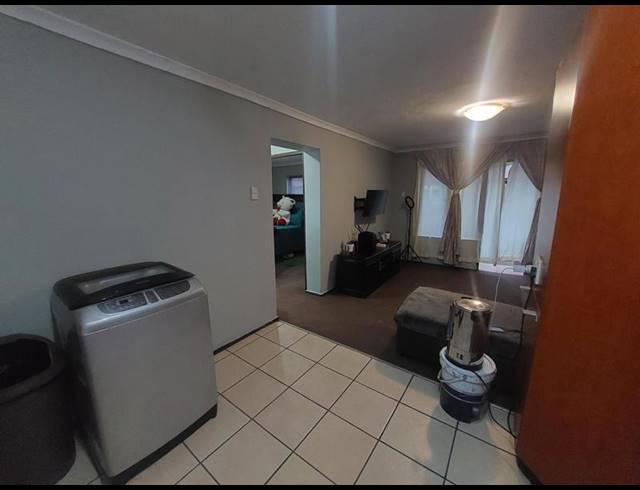 2 BEDROOM APARTMENT FOR SALE IN MONTCLAIR